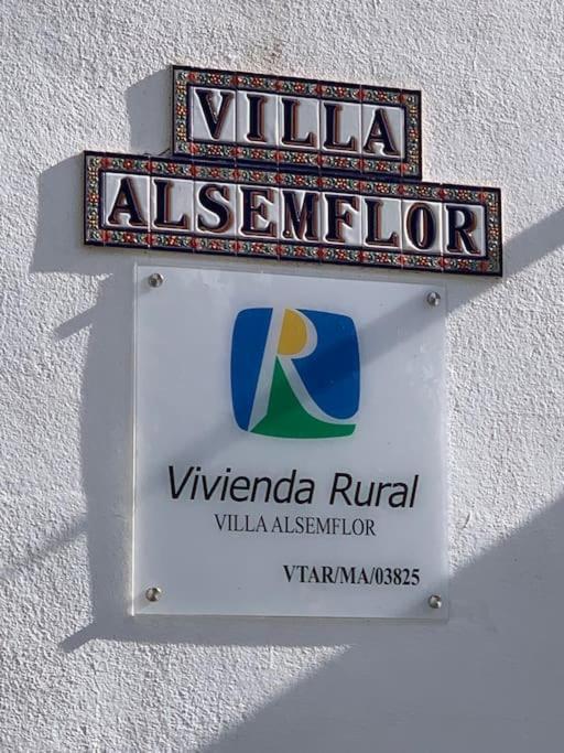 Escape To Sunny Competa, Mountain Views, Pool & Great Off-peak Rates From October To March Apartment