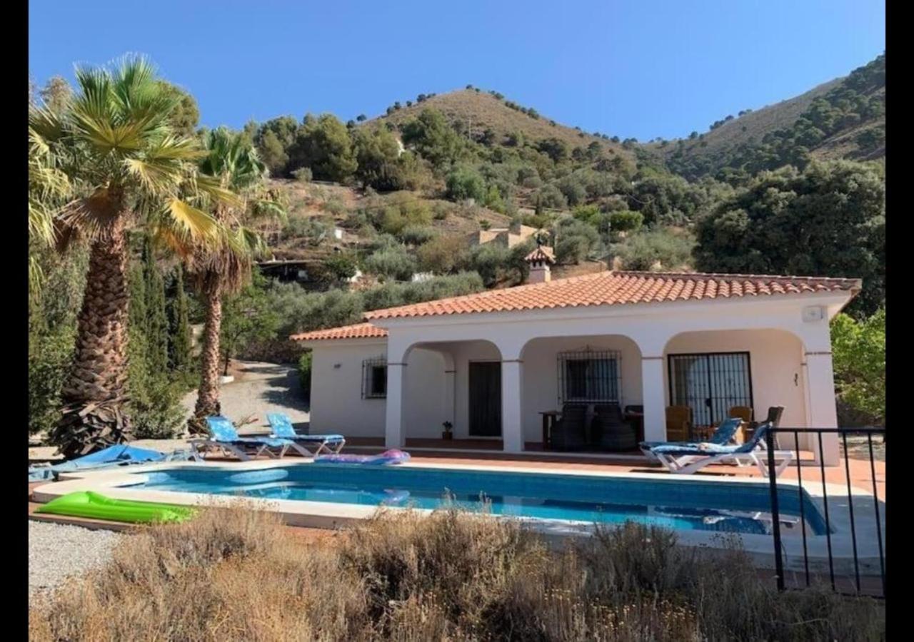 Apartment Escape To Sunny Competa, Mountain Views, Pool & Great Off-peak Rates From October To March Málaga