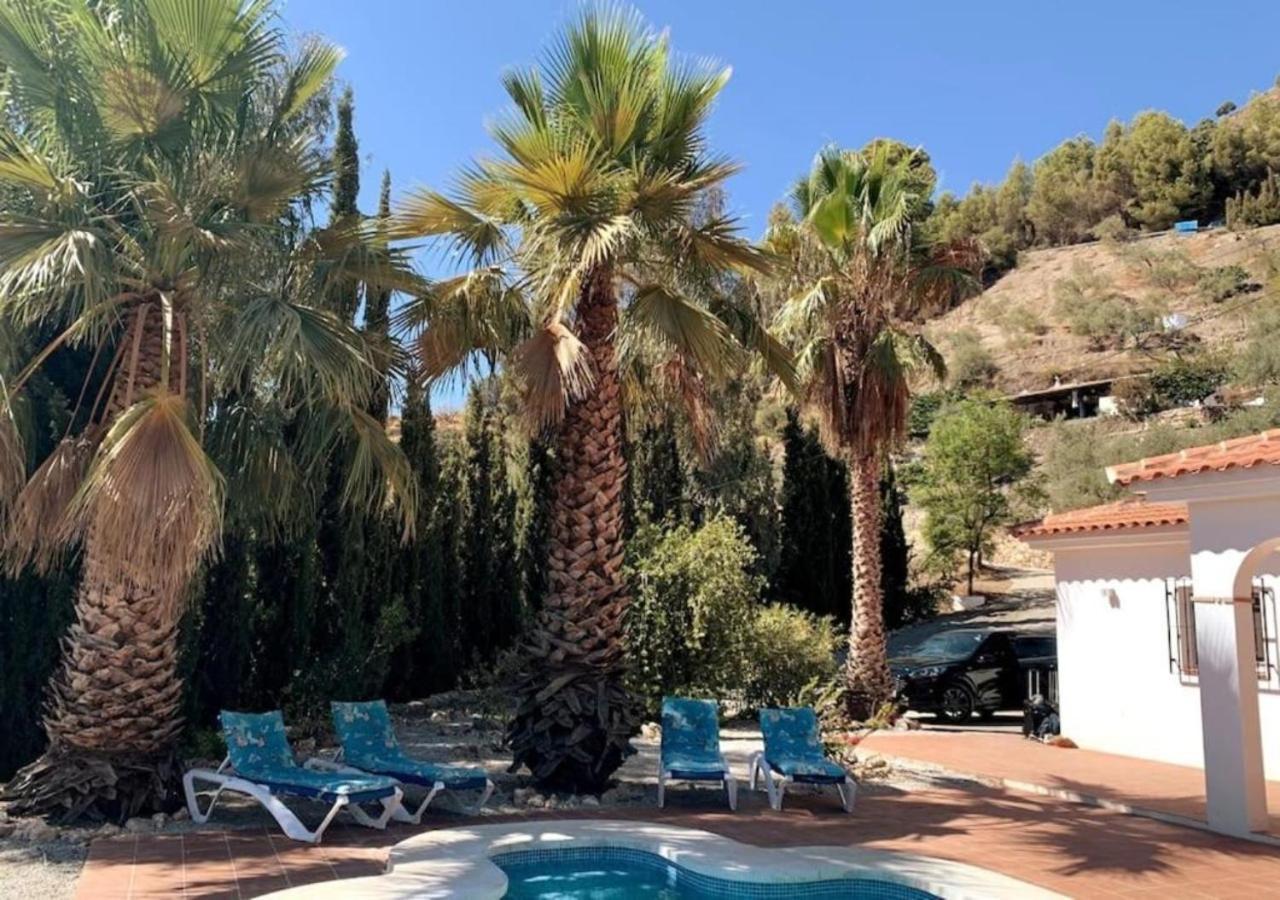 Apartment Escape To Sunny Competa, Mountain Views, Pool & Great Off-peak Rates From October To March Málaga